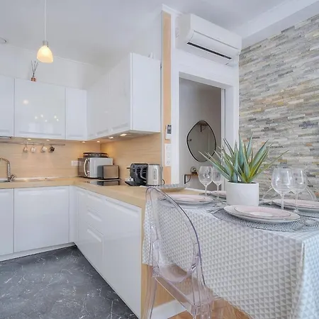 Immogroom - Center Of - Renovated - Terrace - Air Conditioning - Wif * Cannes