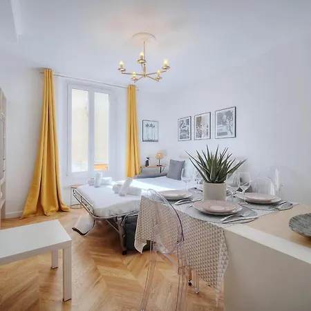 Immogroom - Center Of - Renovated - Terrace - Air Conditioning - Wif